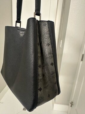 MCM Black Pebbled Leather Sarah Shoulder Tote